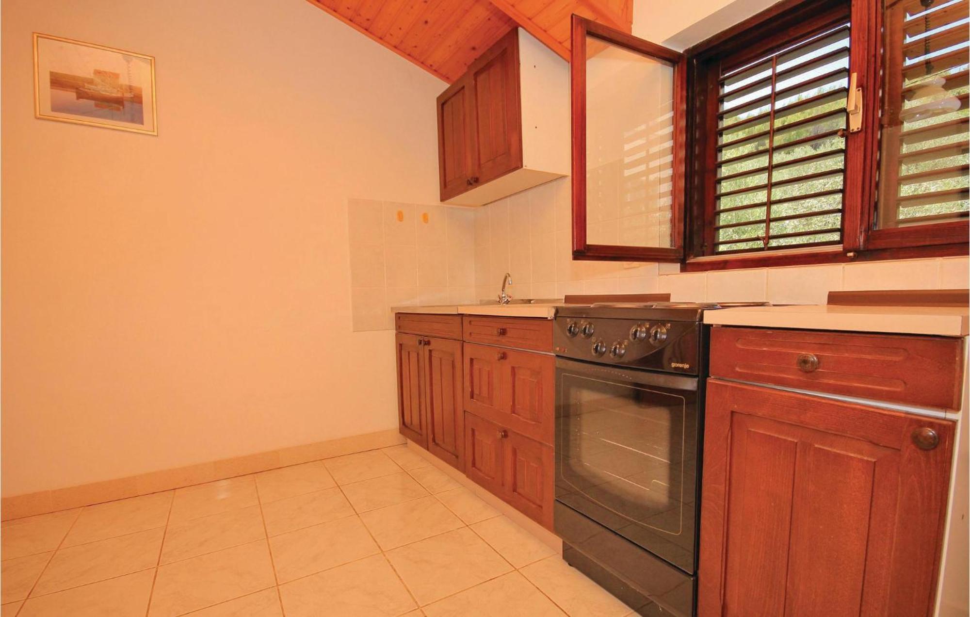 Gorgeous Apartment In Prigradica With Kitchen Bagian luar foto